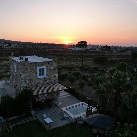 Traditional Kos Villa With Swimming Pool, Lawn Yard And Bbq Exterior photo