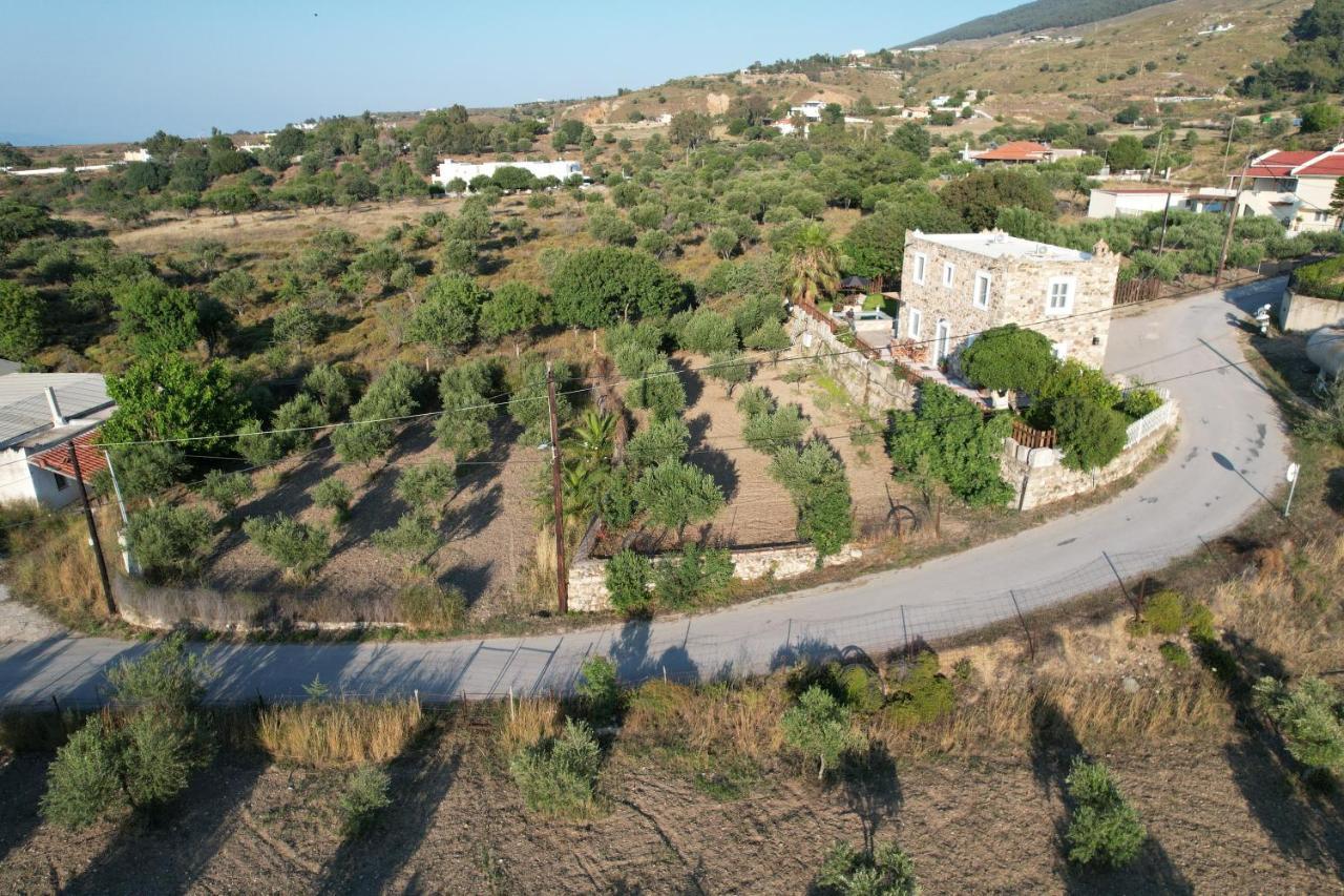 Traditional Kos Villa With Swimming Pool, Lawn Yard And Bbq Exterior photo