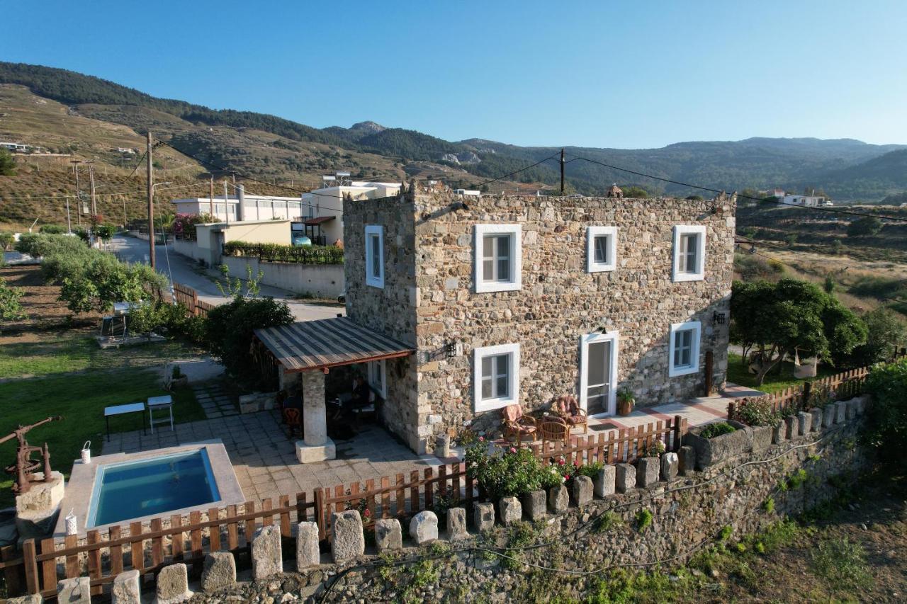 Traditional Kos Villa With Swimming Pool, Lawn Yard And Bbq Exterior photo