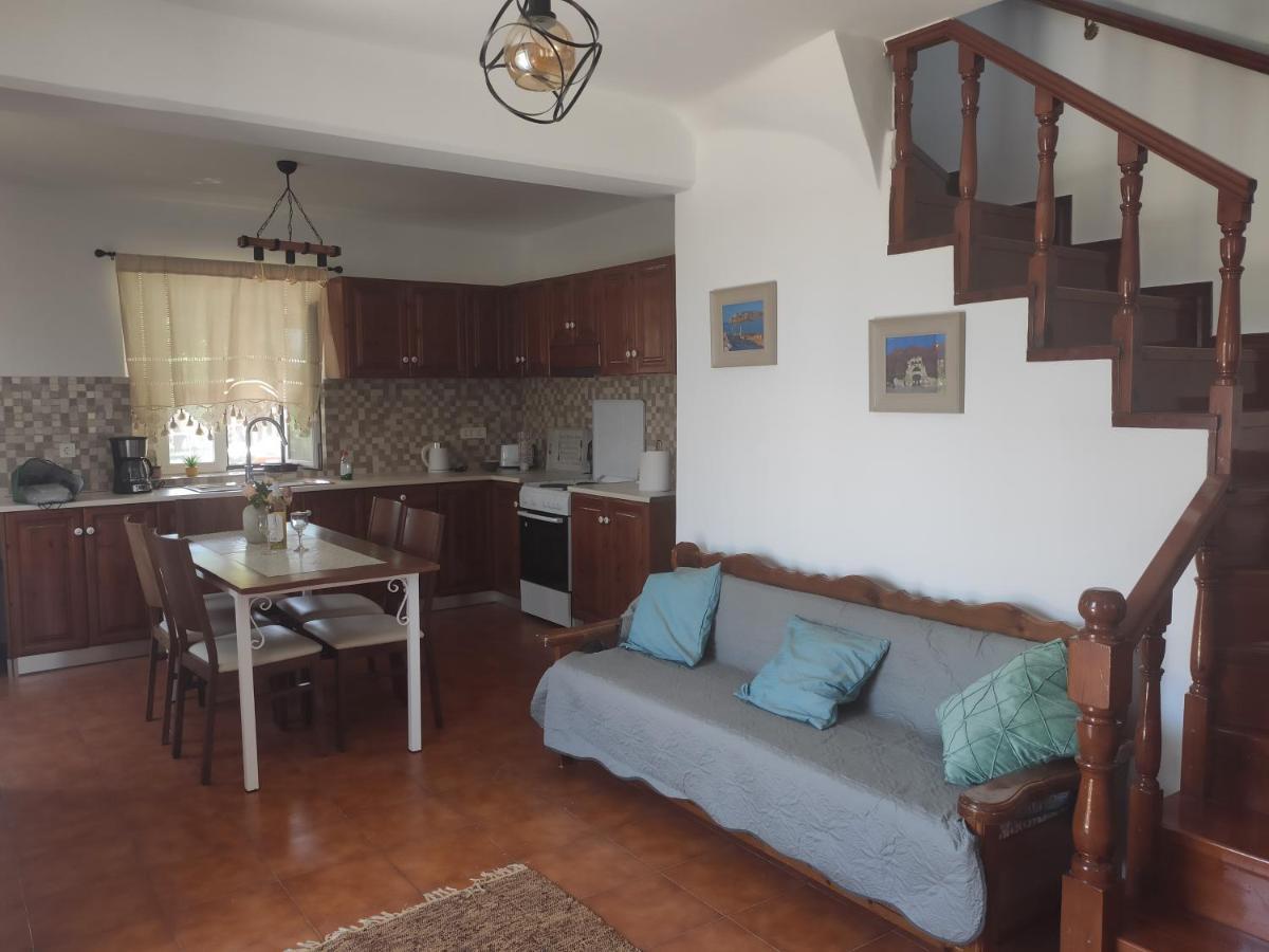 Traditional Kos Villa With Swimming Pool, Lawn Yard And Bbq Exterior photo
