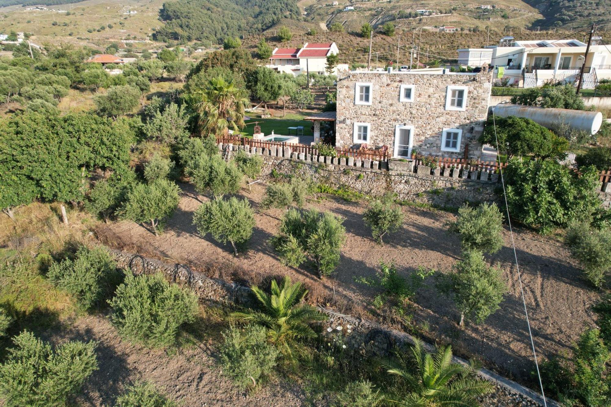 Traditional Kos Villa With Swimming Pool, Lawn Yard And Bbq Exterior photo