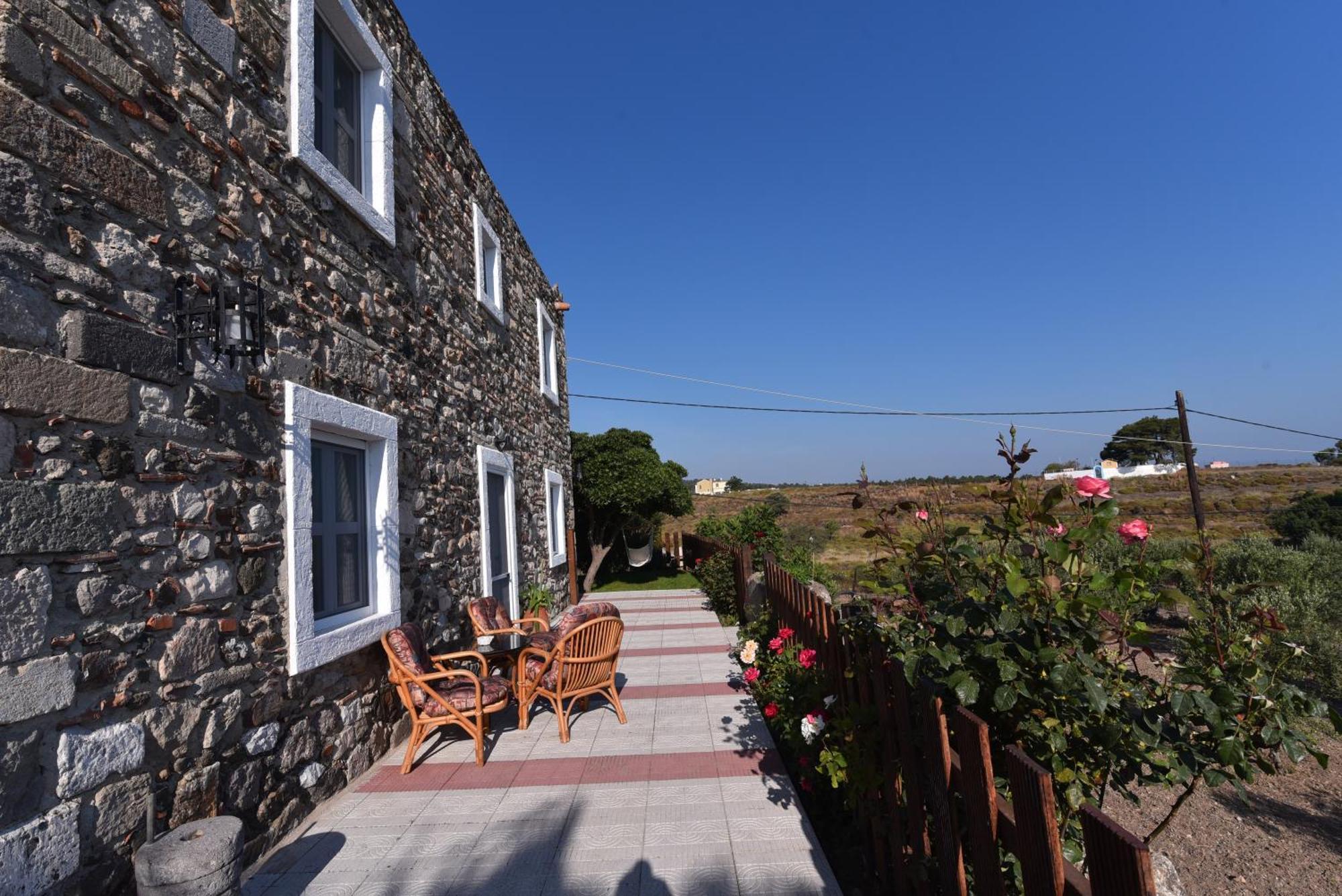 Traditional Kos Villa With Swimming Pool, Lawn Yard And Bbq Exterior photo