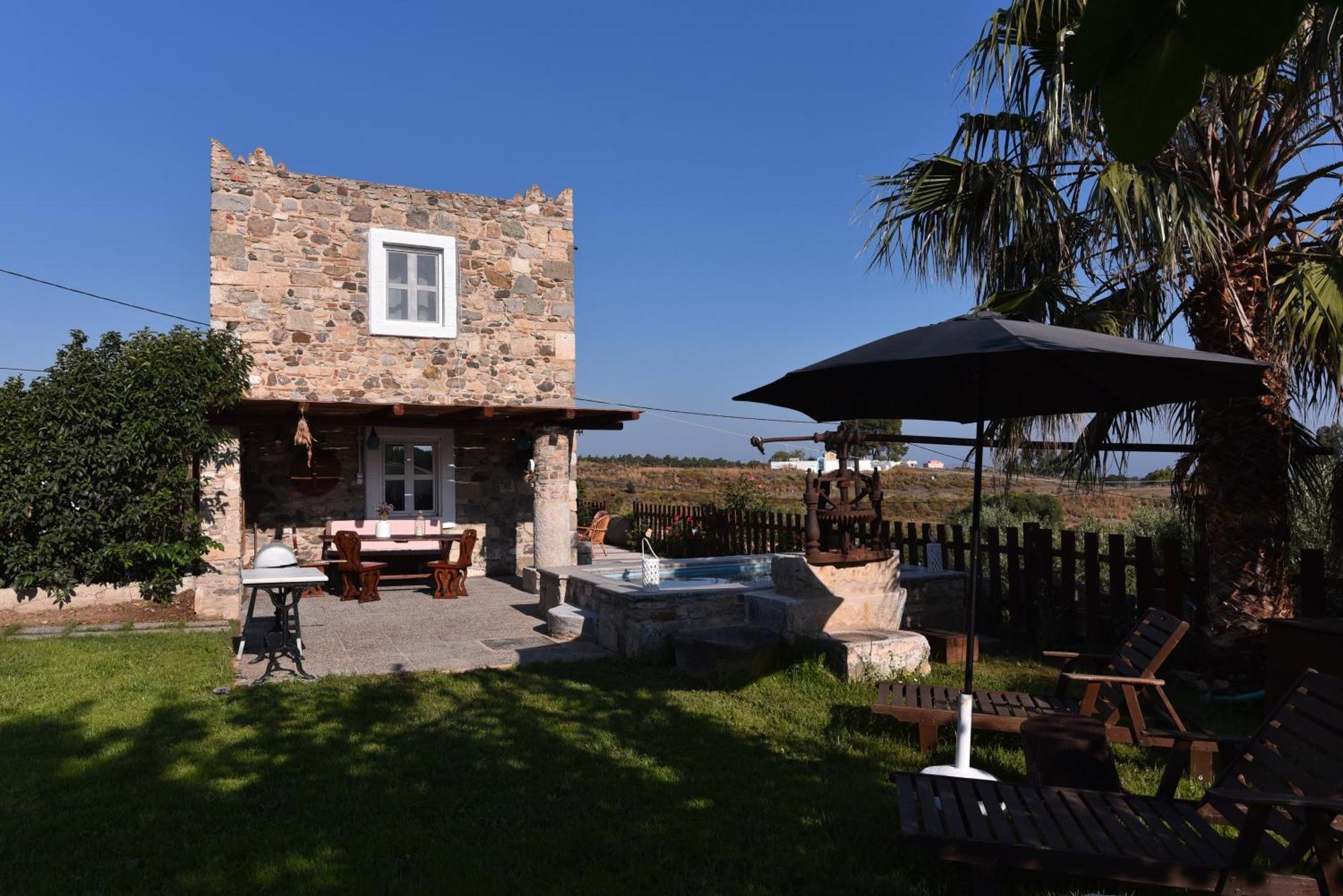 Traditional Kos Villa With Swimming Pool, Lawn Yard And Bbq Exterior photo
