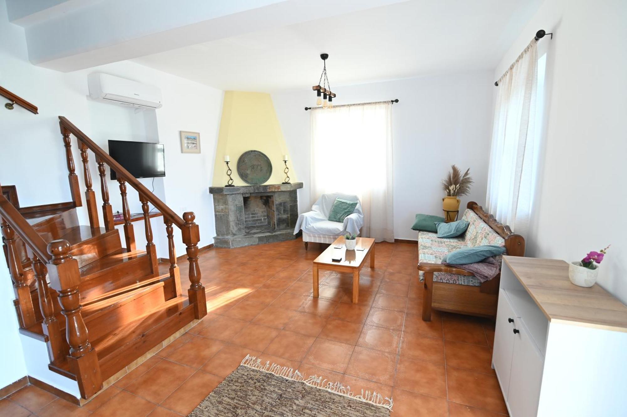 Traditional Kos Villa With Swimming Pool, Lawn Yard And Bbq Exterior photo