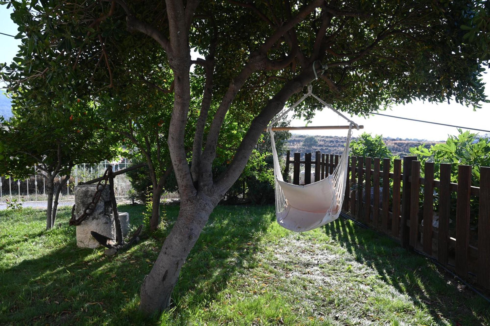 Traditional Kos Villa With Swimming Pool, Lawn Yard And Bbq Exterior photo