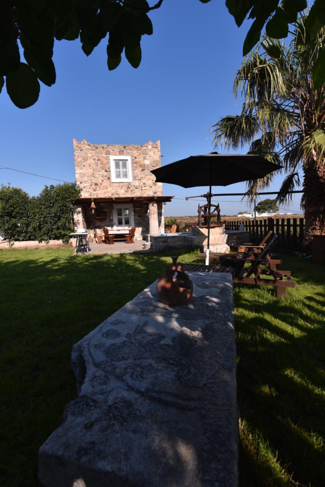 Traditional Kos Villa With Swimming Pool, Lawn Yard And Bbq Exterior photo
